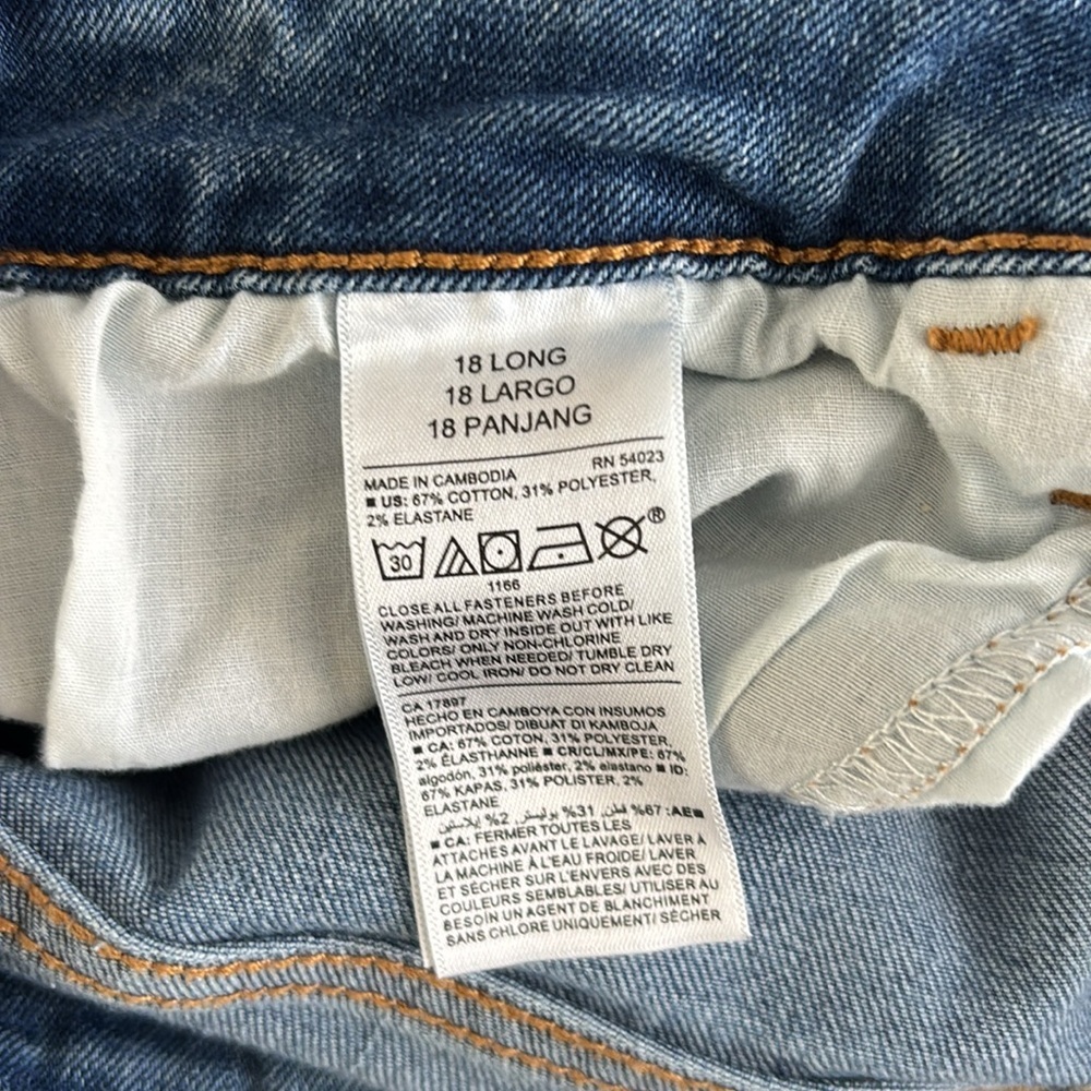 Old Navy Mid Rise Power Slim Straight Jeans Size 18L (103) - Picture 6 of 6